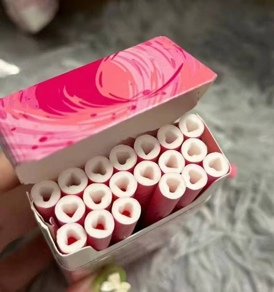 Open 520 Strawberry Menthol Cooling package shown from an angle