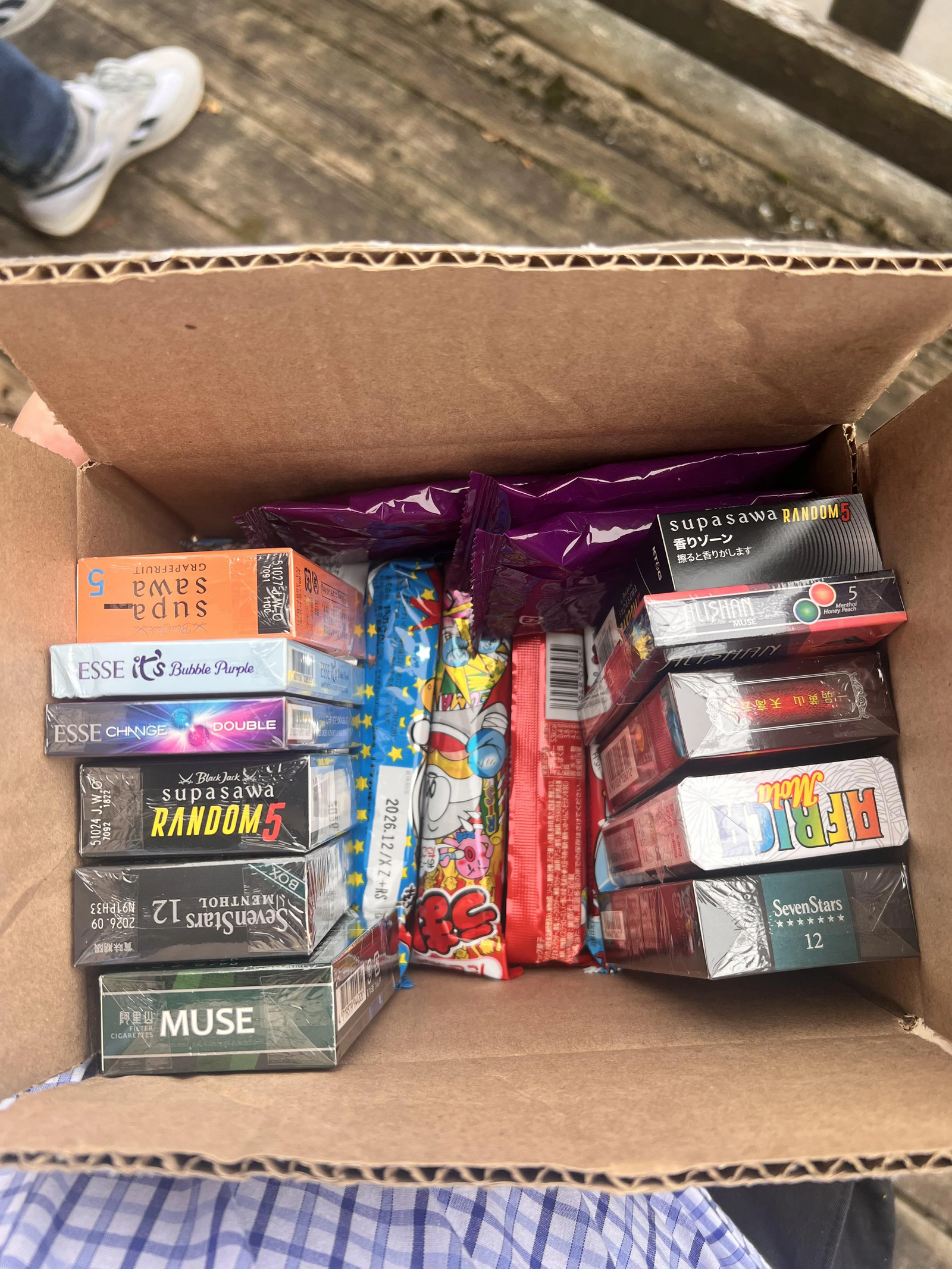 Buyer review photo of a delivered package in Sackville, NB